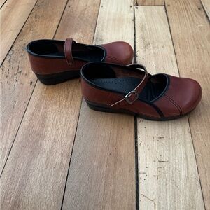 Dansko Brown Leather Mary Jane Clogs with strap Size 40 (US 10)